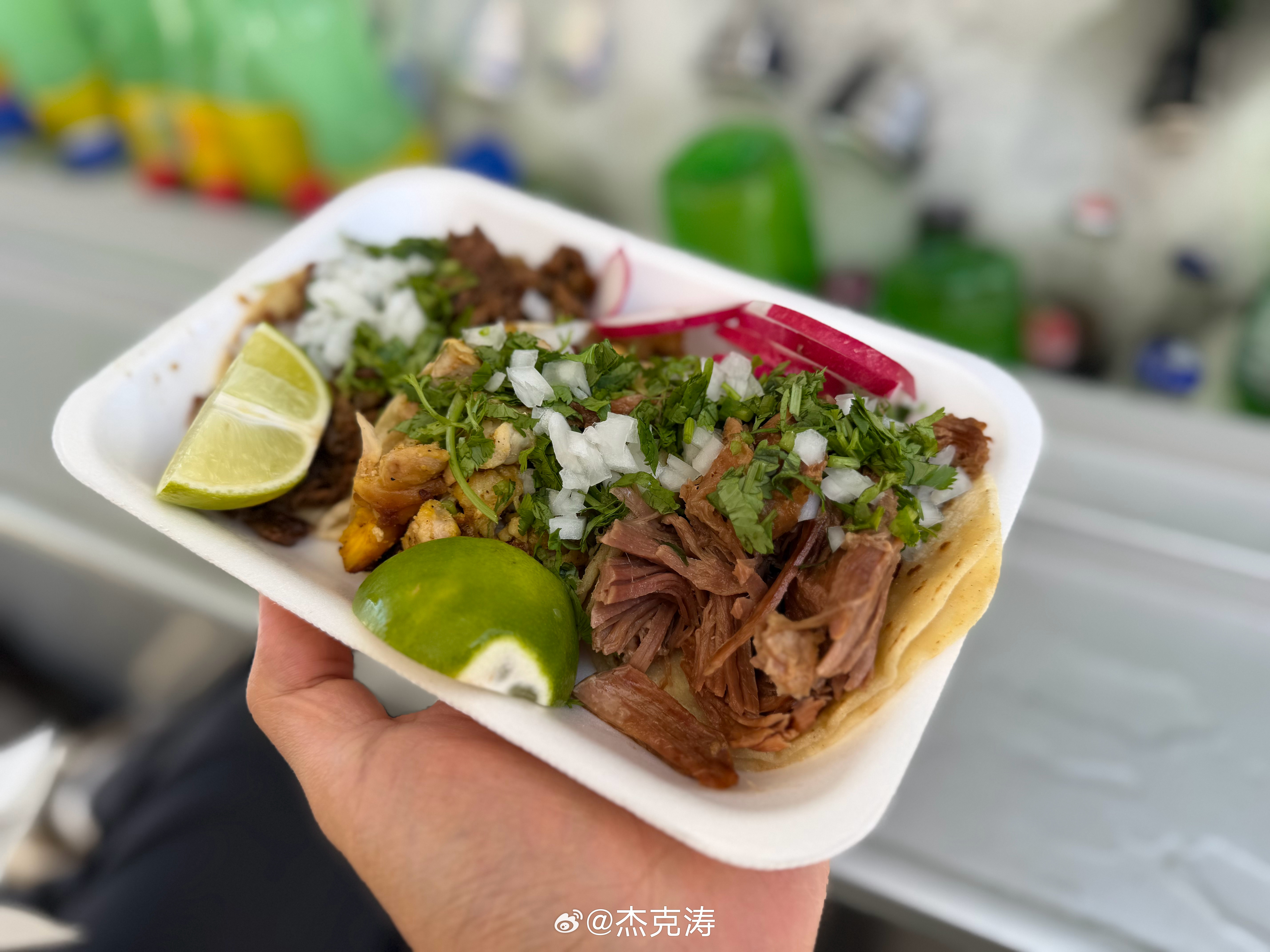 LA路边摊的Taco，要香晕过去了       仅需6刀，量大管饱…杰克的旅行日