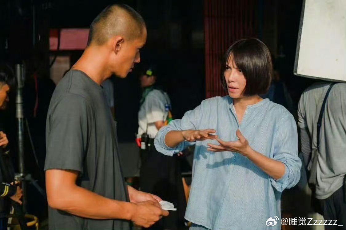 李心洁选人像在选女主角李心洁组一公唱雨爱被李心洁的选人眼光狠狠折服，优雅又笃定，