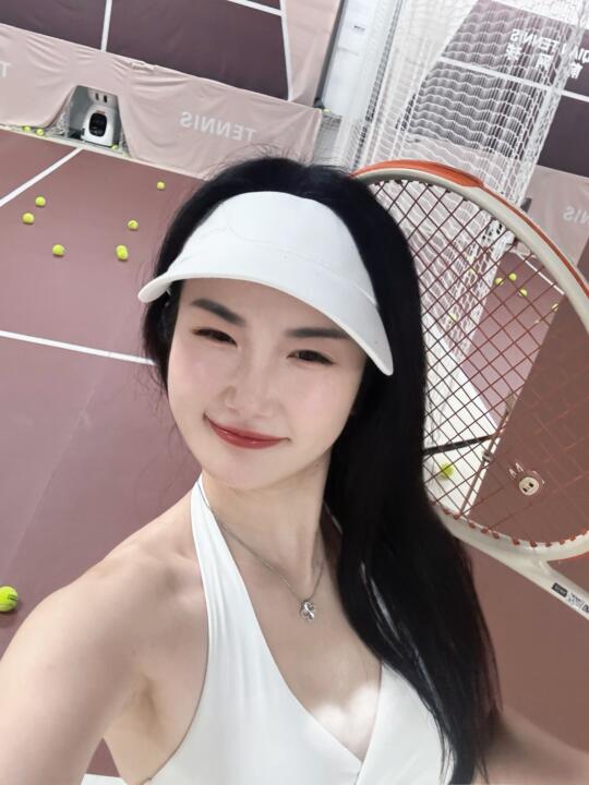 纯白网球风挑战🎾今天你打球了吗？