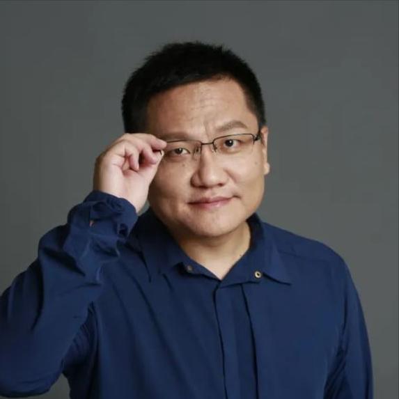 华大基因，尹烨，和董宇辉聊天，说起辣椒，董宇辉说，辣椒在我们这里，只有几百年历史