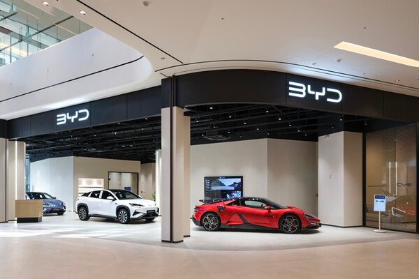 【比亚迪 跻身韩国进口车销量第四！】比亚迪今年 3 月在韩国售出 1664 辆，