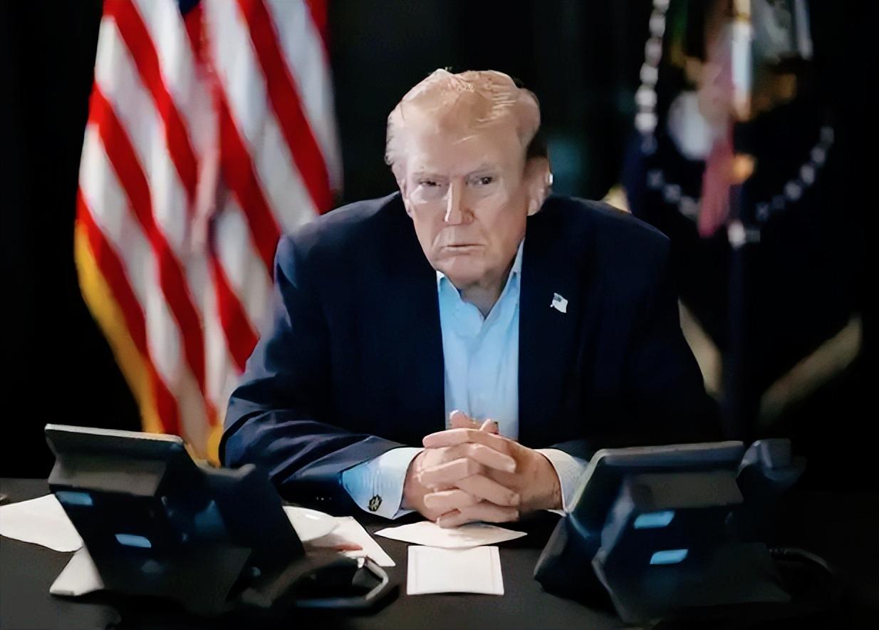 打完还不算，特朗普再加码，美军放话要派地面部队，这下闹到骑虎难下的地步了。
 