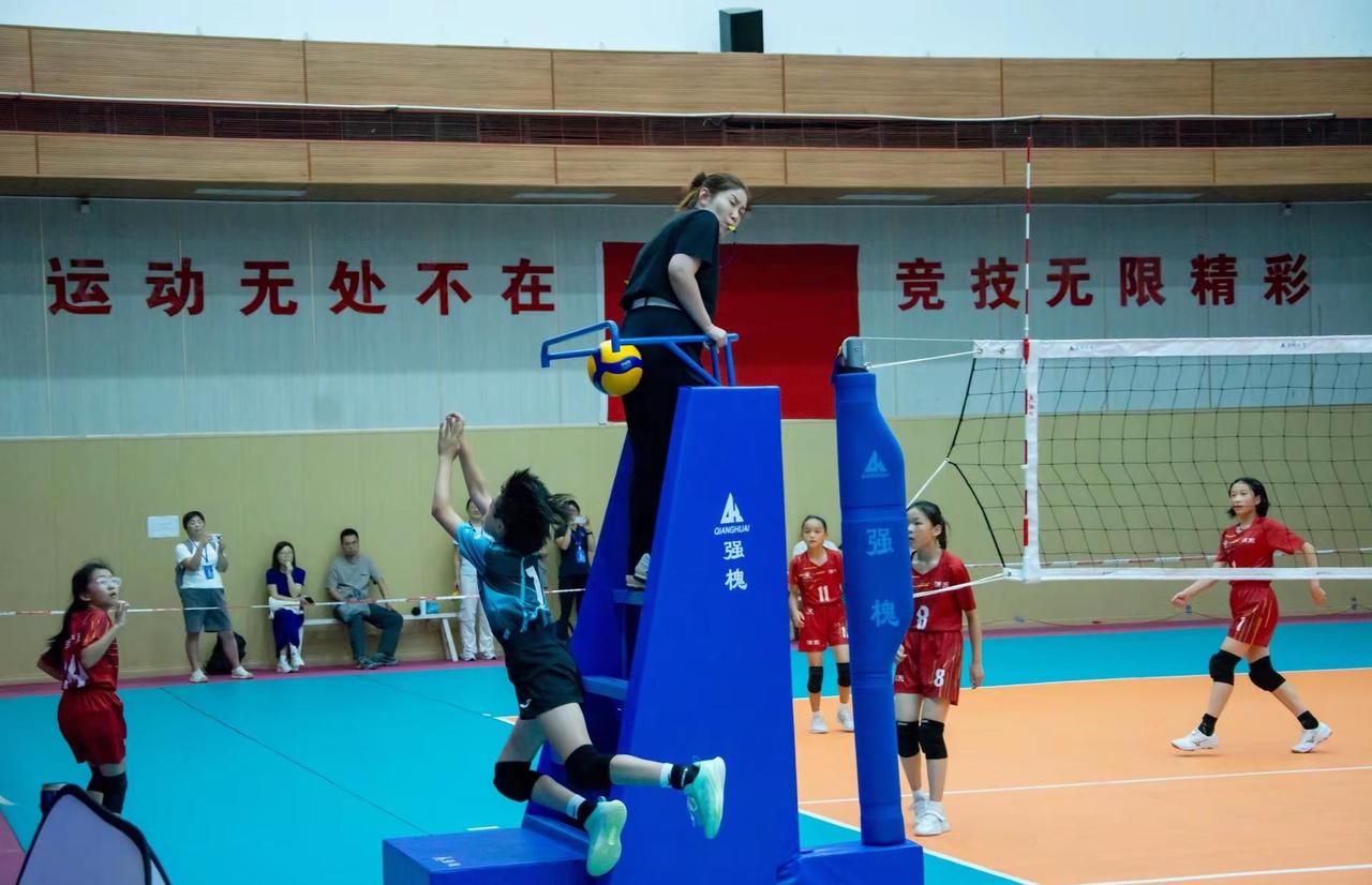 上海市运会 女排v1 连续两天小组赛 3:0拿下浦东，长宁，静安，顺利锁定小组第
