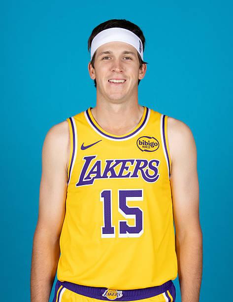 湖人连遭毁灭性打击，本赛季可以放弃了，两个核心主力都因伤报销！詹姆斯的最后一个赛