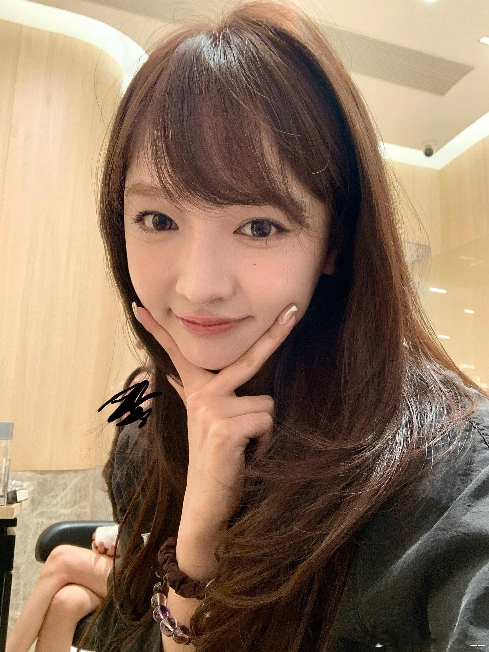 ✌️💇 ​​​