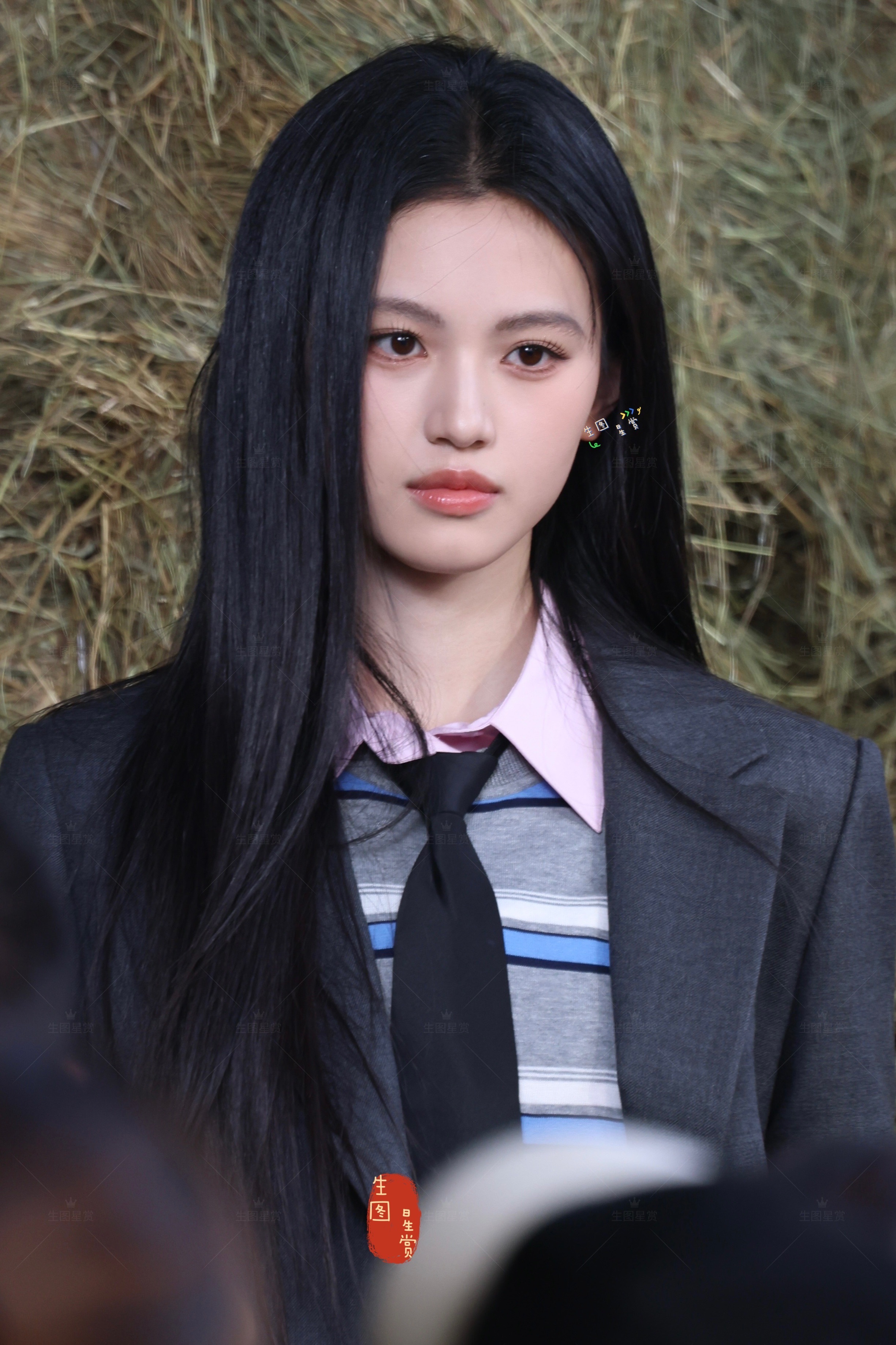 黑长直沈羽洁歪头杀小沈北京马场外拍生图沈羽洁季明舒沈羽洁不二之臣