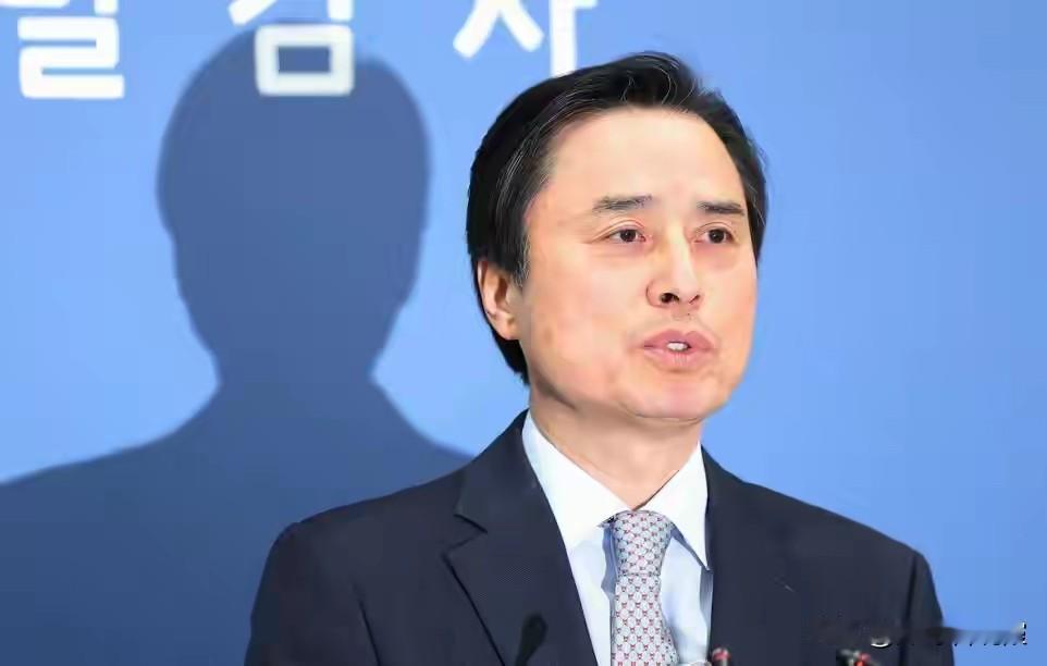 程墨：默茨宣布乌停火强硬立场 欧洲组建援乌多国部队