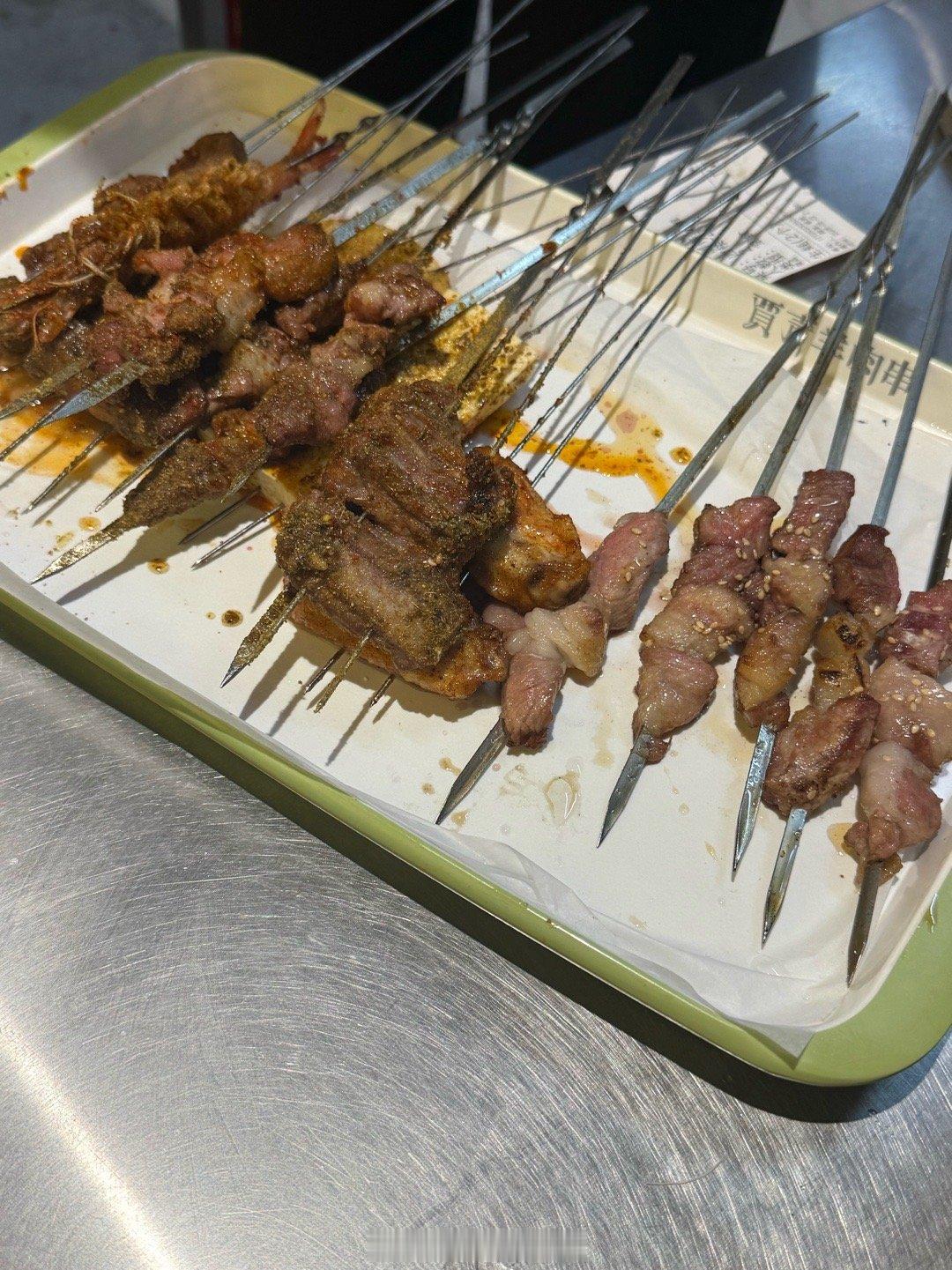 到徐州玩了 蒜爆鱼吃了 烧烤吃了 手擀面吃了 感觉都没有想象中那么好吃有没有人给