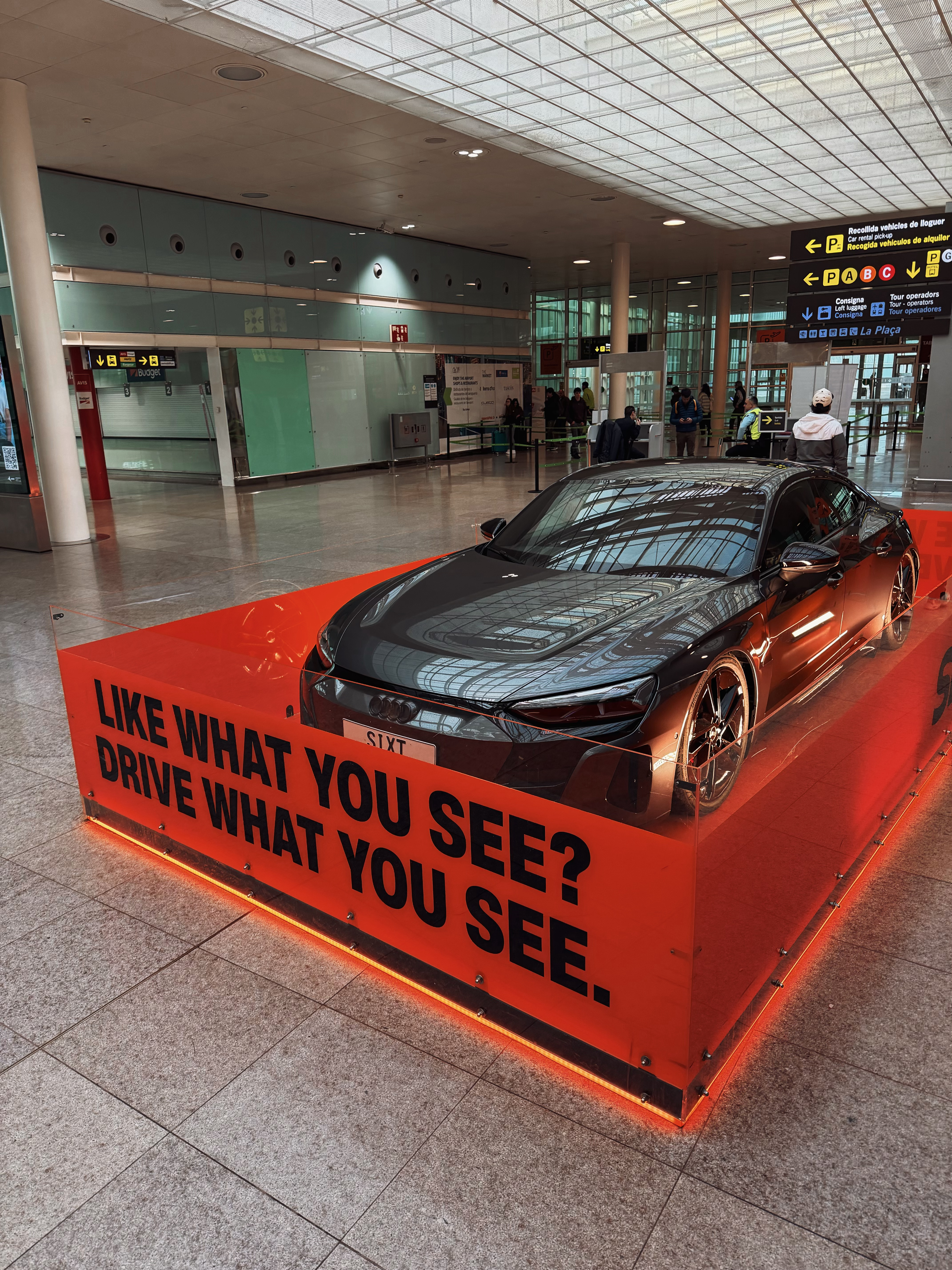 SIXT展车始终品位在线  汽场全开