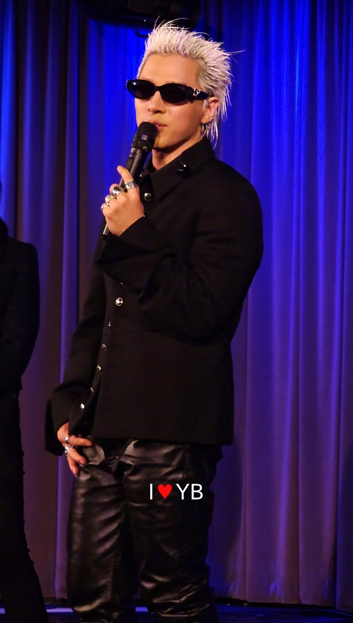 【Twi】BIGBANG TAEYANG "𝑄𝑈𝐼𝑁𝑇𝐸𝑆𝑆𝐸