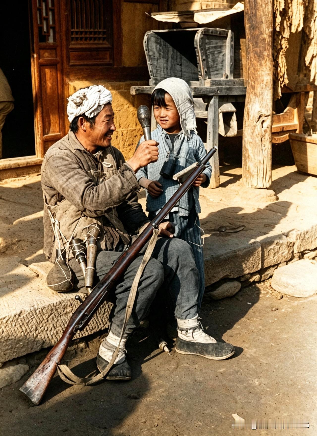 中国就是靠着这样的老百姓，拿着他身上这些简陋的武器，打跑了日本侵略者。
    