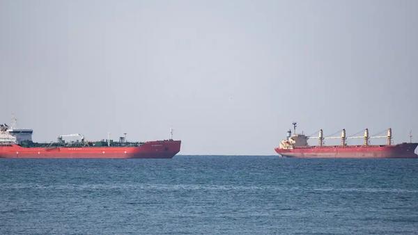 印度与以色列走近，伊朗果断出手展开报复
 
印度执意与以色列不断走近，彻底触碰伊