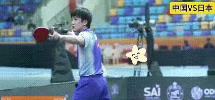 张本那根手指，没骂出半个脏字，却让全场炸锅了！


           镜头里