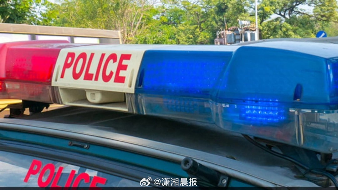 【，直到体检发现怀孕才曝光】近日，印度北方邦警方称，当地一名智力障碍的未成年女孩