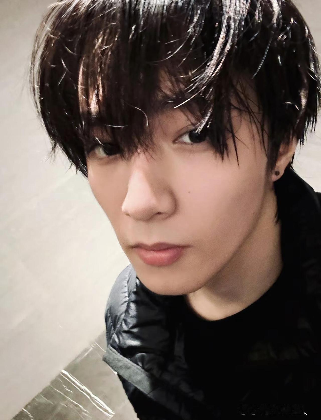 如果帅是一种错 那我一错再错。刘耀文 刘耀文神图