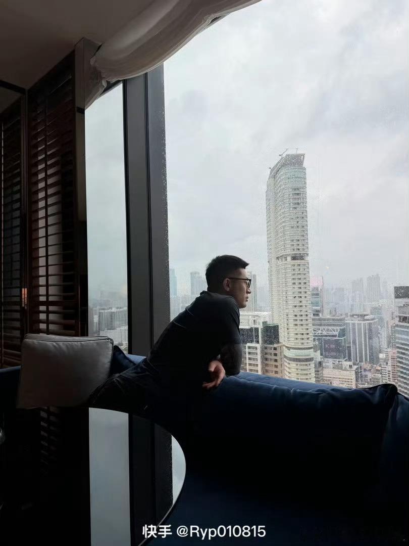 仙洋发文称被官方叫停，没法和二子爷继续撕下去，有嘴却不能发声，没能保护好仙家军替