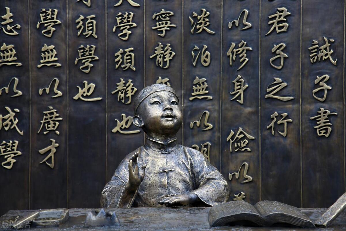 台湾旺报今日发文写道：“大陆从香港回归27年艰难融合的经验中，也应该认识到，统一