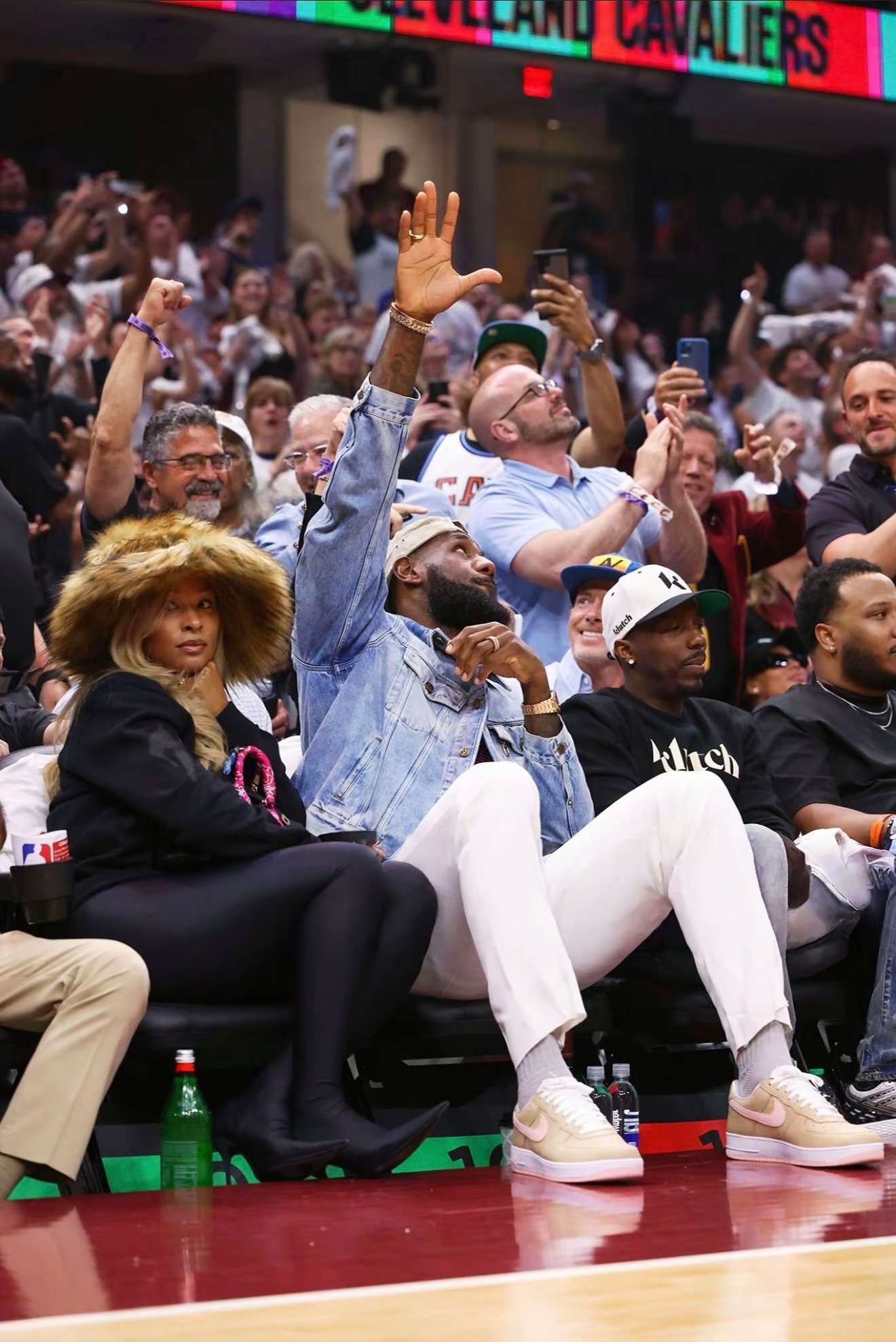 传奇仍在继续詹姆斯