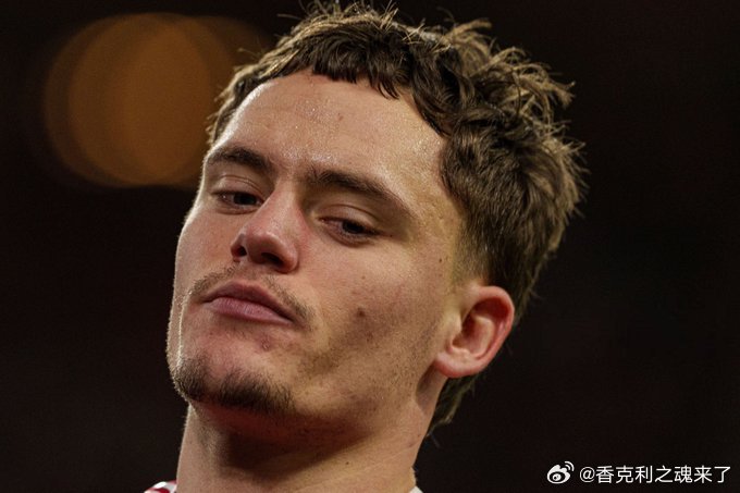 记者林奇透露在赛季备战阶段的前几堂训练课上，维尔茨就展现出了非凡的实力，以至于人