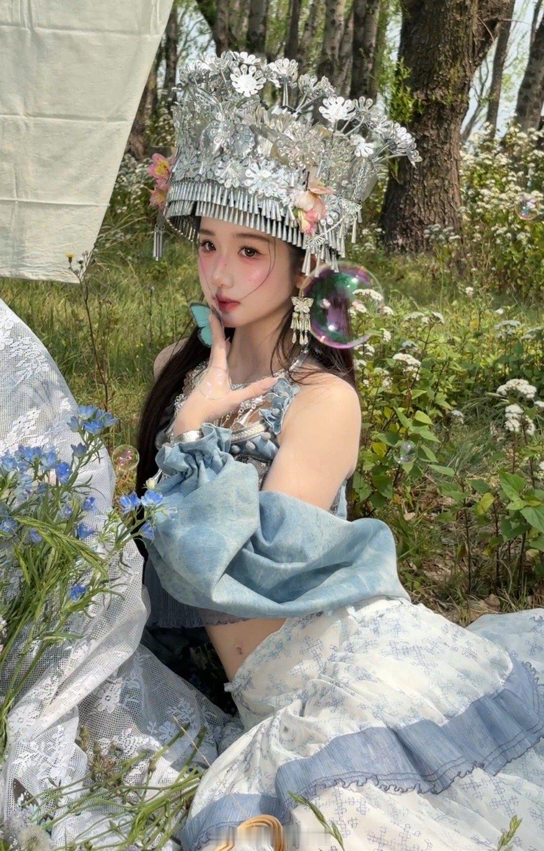 明媚 ​​​
