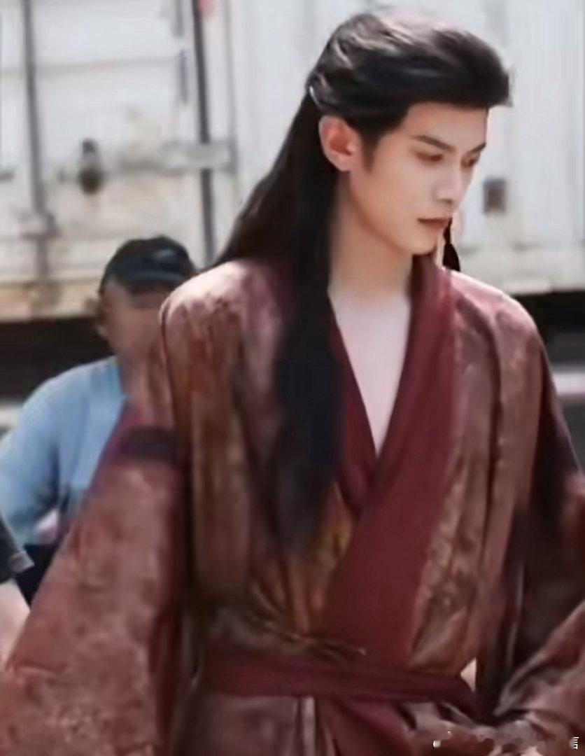 曝孔雪儿邓凯将门独后有亲密戏孔雪儿邓凯将门独后路透豹豹猫猫 