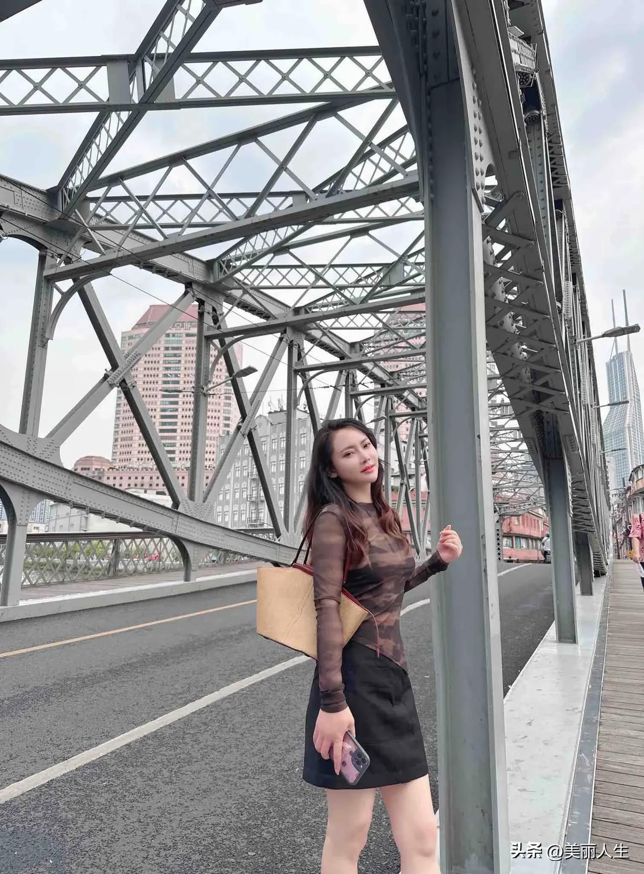 错过落日余晖
请记得还有满天星辰