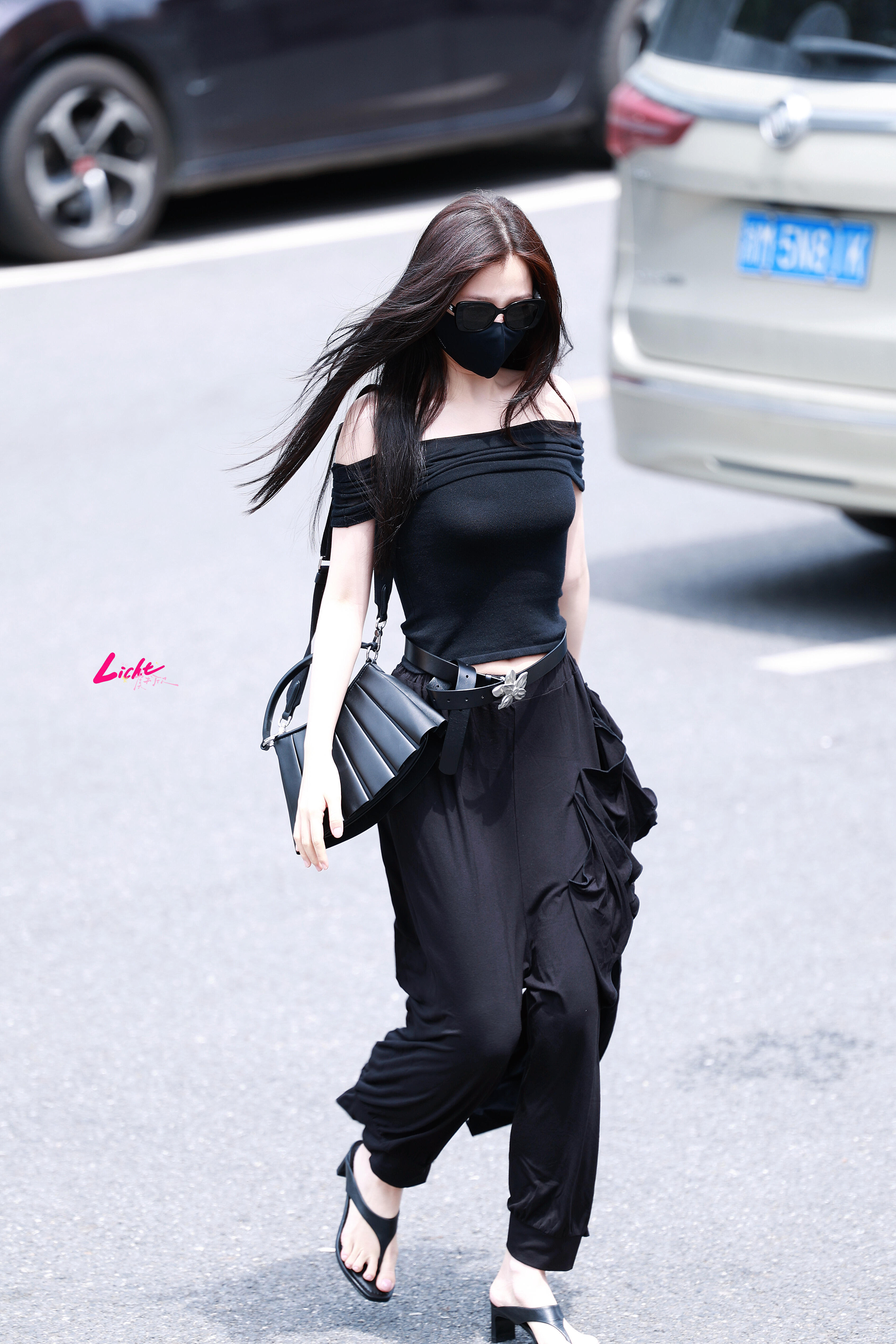虞书欣 Esther Style私服穿搭来自星星的穿搭 🖤优雅All Blac