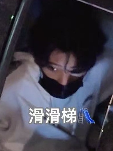 不是我夸张，雕塑都不敢这么捏鼻子吧，立体到半边脸都被阴影遮住了这攻有了。 