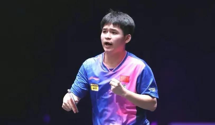 恐怕没人能在短时间内连续斩获如此多的冠军。当林诗栋在澳门冠军赛上加冕时，他的名字