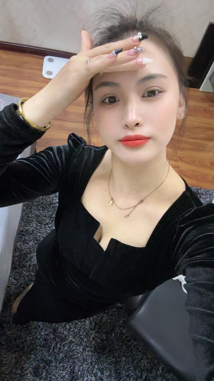 我能不能约一下你？31号在广西百色 来我家里一起去砍甘蔗呢？