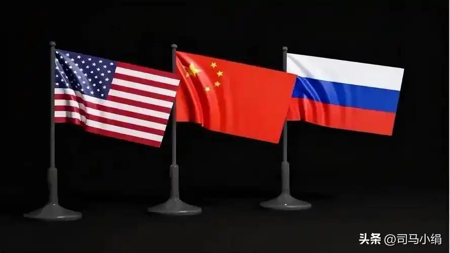 以色列拉着美国将整个中东搅得一团糟，俄罗斯也参与其中。我认为当下中国与二战时期的