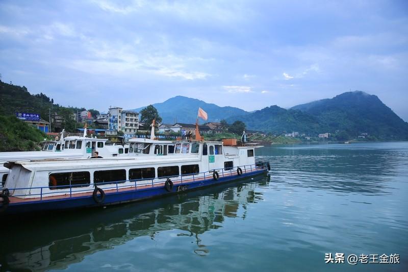 打卡水库美景，真的太治愈了！湖南的柘溪水库，也就是雪峰湖，是湖南第三大水库，也是
