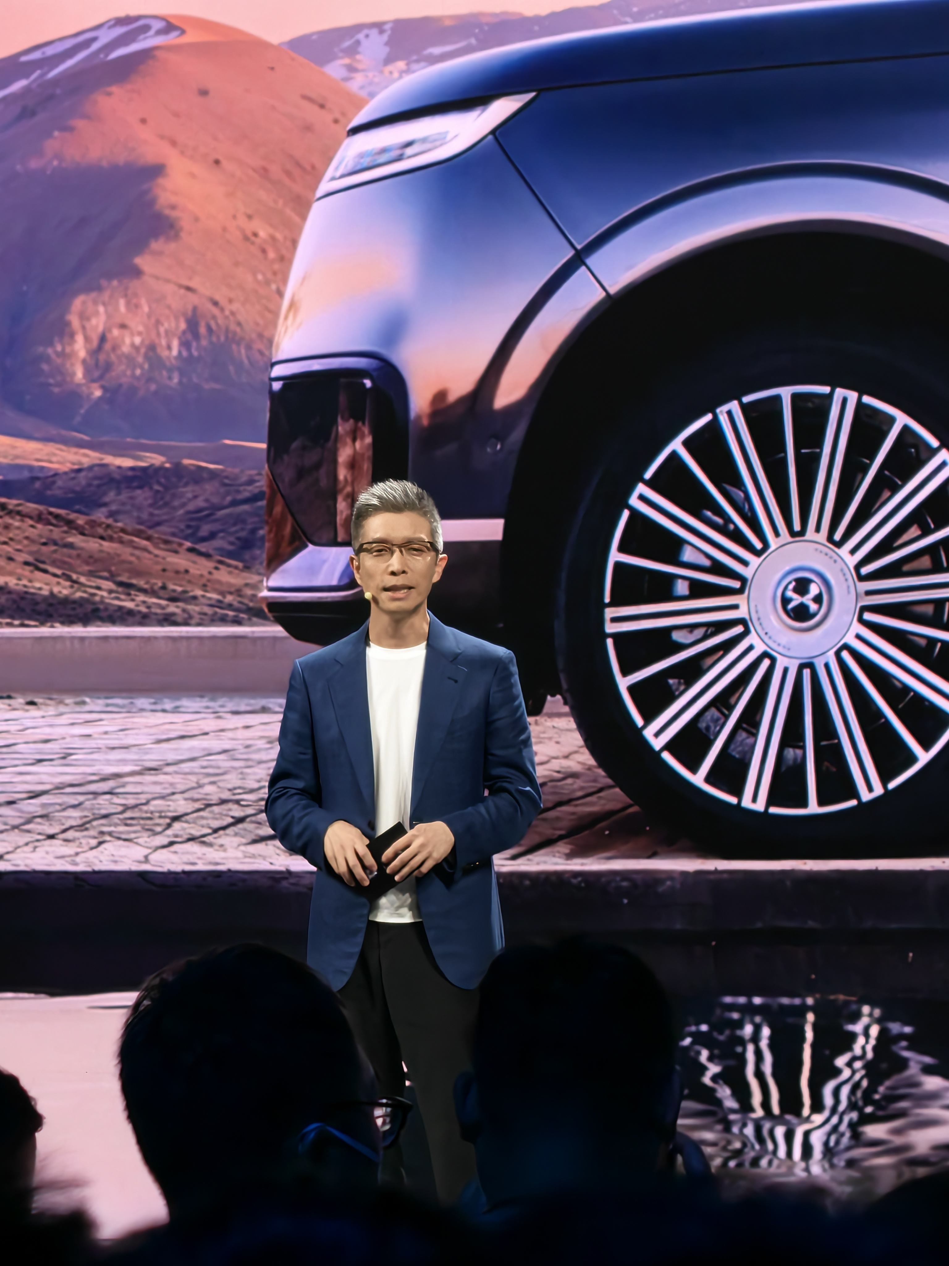 在小鹏 GX 技术发布会上见到朱广权老师了新科技旗舰小鹏GX今晚预售