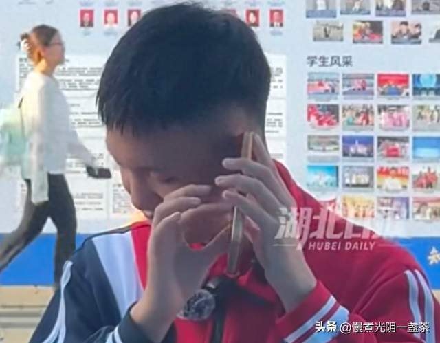 不幸双眼失明，少年考721分全国第一圆梦大学