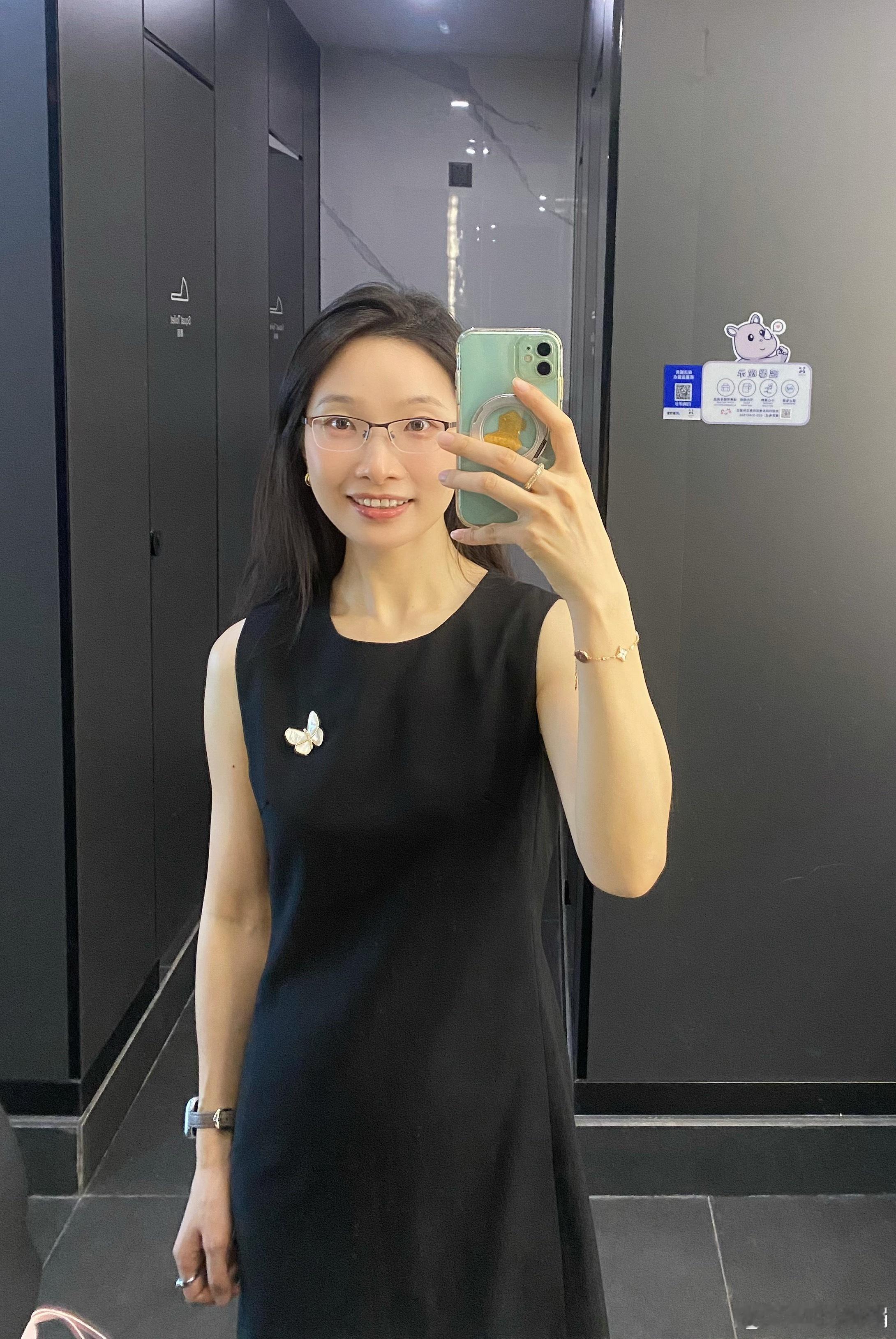 自从确认了自己是“好运”体质之后，真的一天能有爆炸多好消息。上午在公司处理前两天