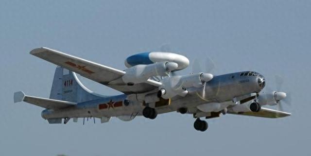 空警3000一旦和六代机形成闭合，那么除了中美，其他国家就可以解除武装了。说得直