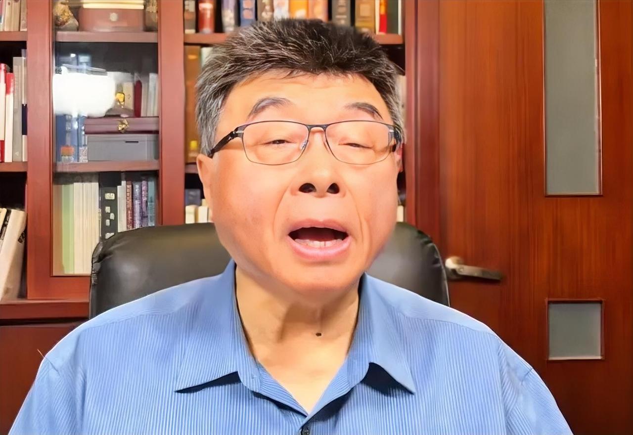 台湾名嘴邱毅10月23日发文，直言昨夜吴子嘉无保请回，是一场检调“抓放吴”的闹剧