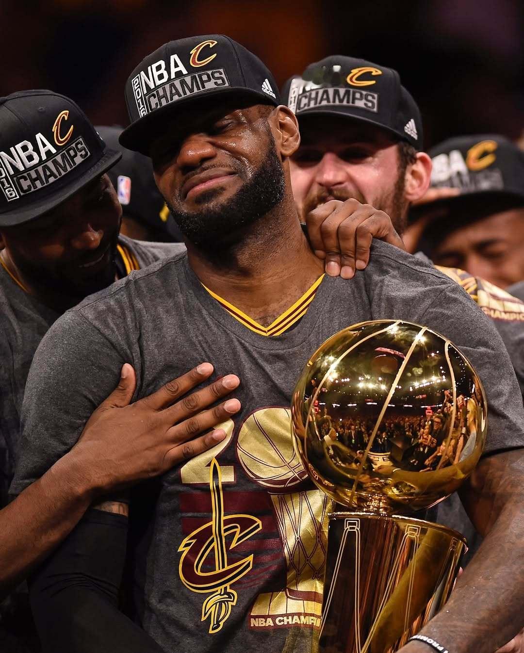 又是一年毕业季 又是一年高考季 也又是一年总冠军🏆  欢呼&分别&失利&忙碌&