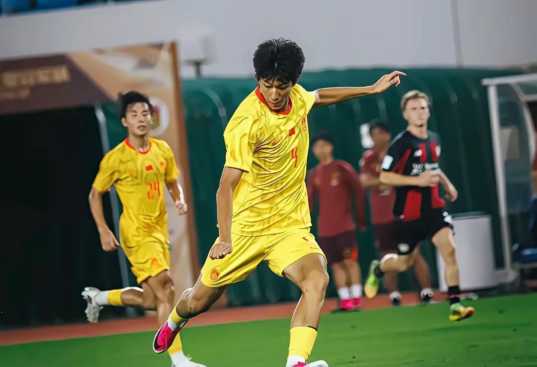 好消息！中国足协或者说中国国家队青训总算走上正轨了， U17国少放弃参加海湾杯，