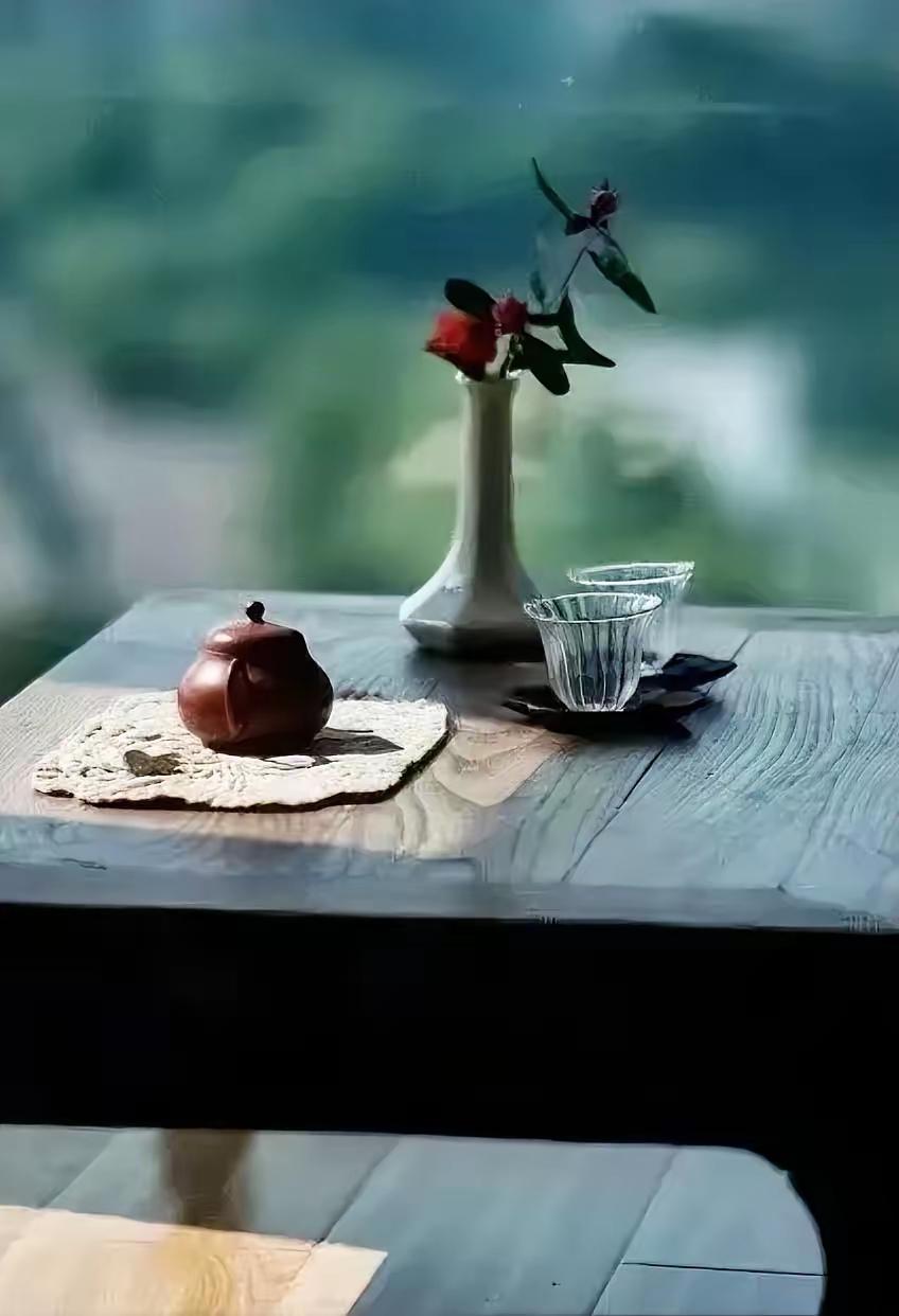 上了高中，
你会发现：
​青春最酷的样子，是在高中全力以赴，默默拔尖。
​​身为