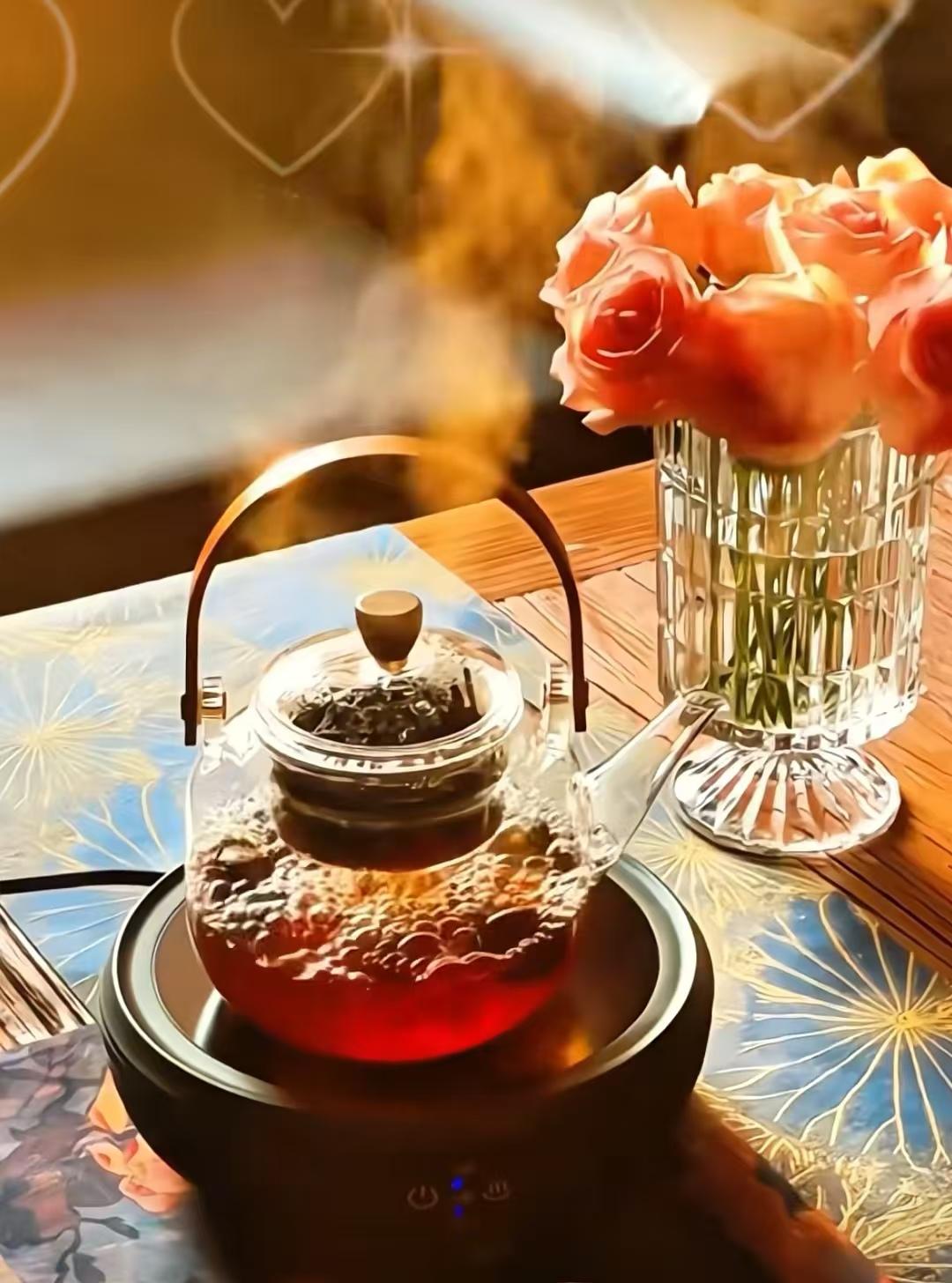 閑暇品茶靜心憶往事！
🌹🌹🌹