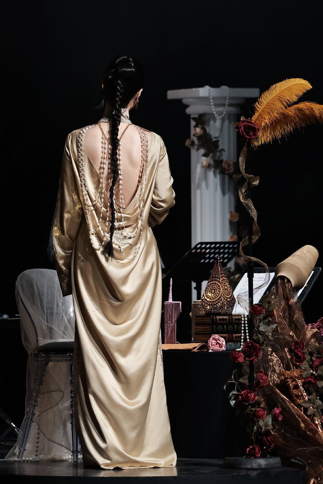 王菲为什么选中你我经历的一刻学霸乐队说春晚找来时不敢相信偷偷藏了很久的ZaZaZ