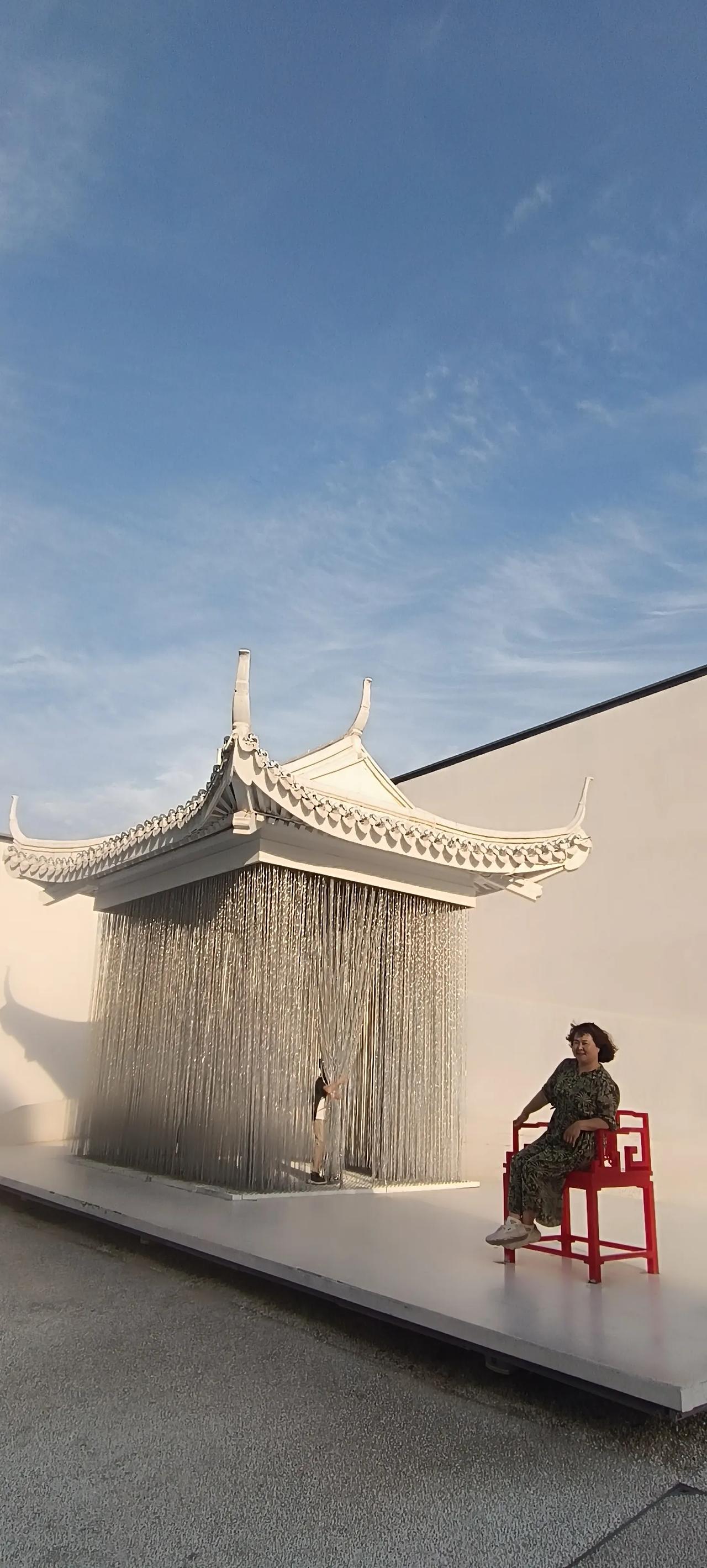 现在我可真不敢照相了！挺好的景观 ，装进去我，把原有的美都给破坏了 ，以后可不能