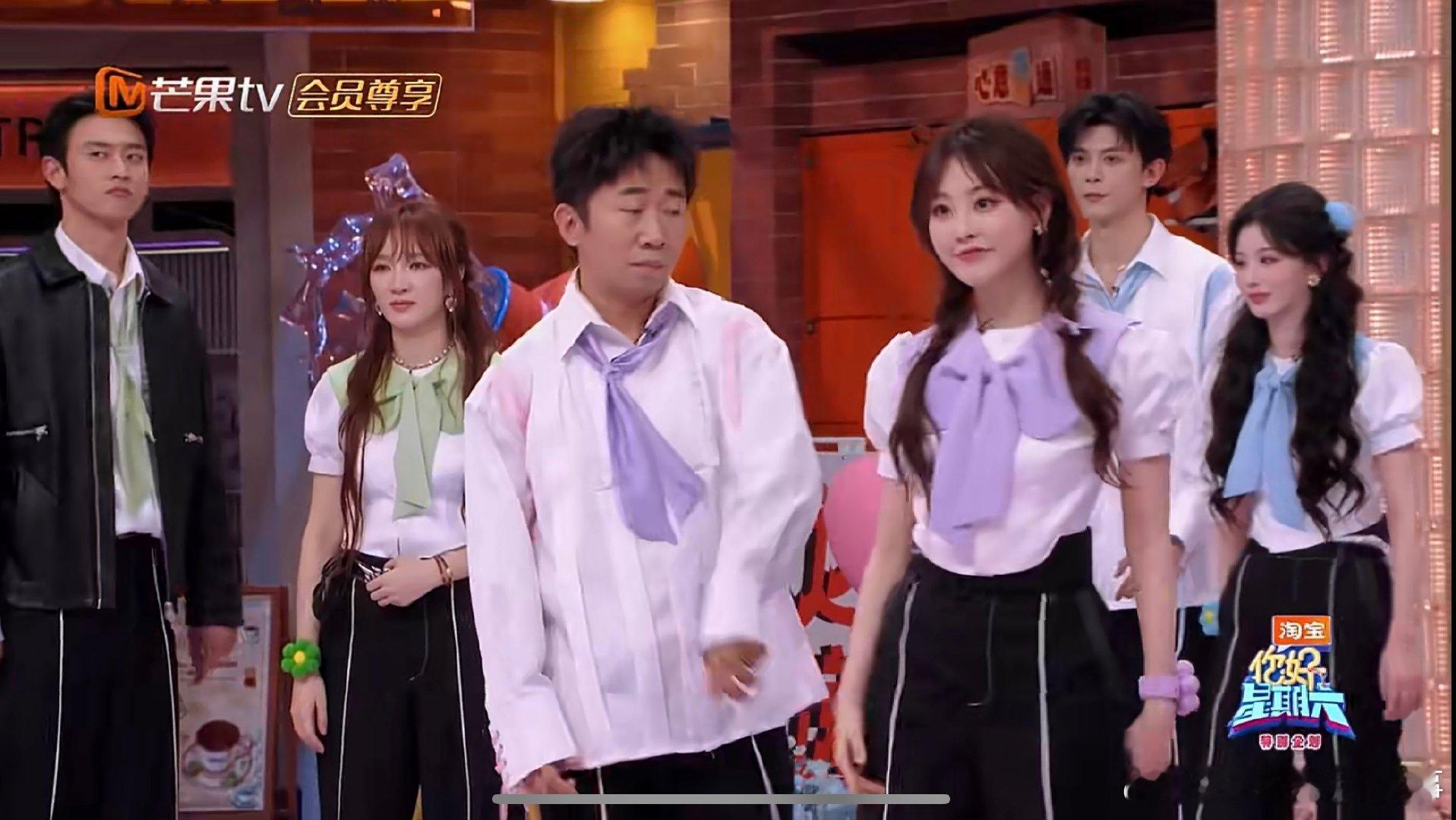 祝绪丹杨迪跳舞各忙各的你好星期六祝绪丹杨迪跳SexyBack也太好笑了，各跳各的