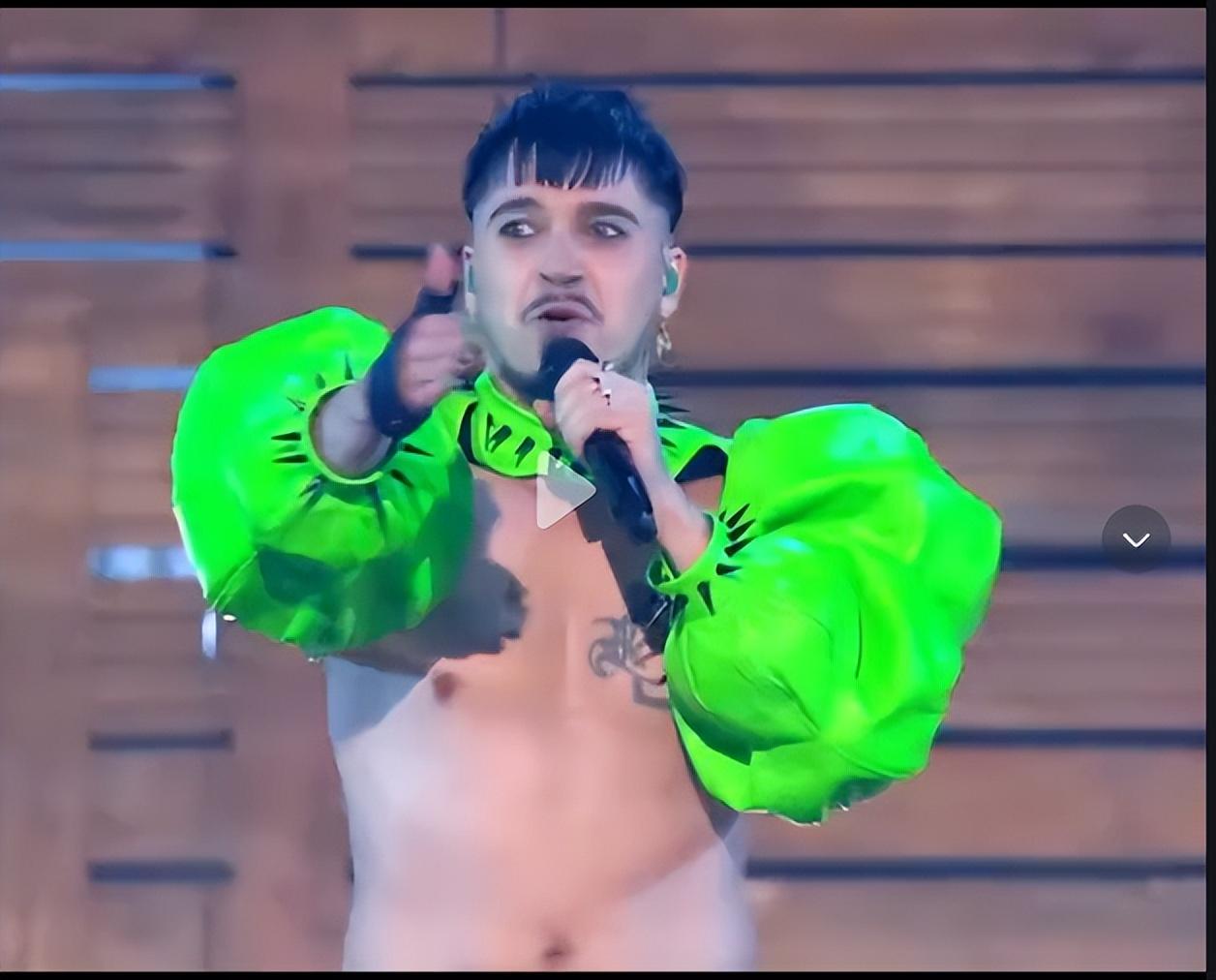 有没有人对2023年欧洲歌唱大赛，那个穿荧光绿泡泡袖、留锅盖头的芬兰男人印象深刻