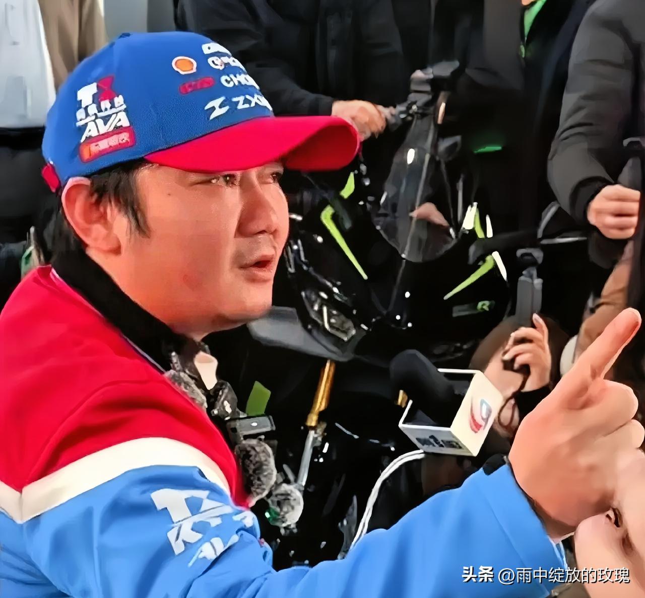 冷门中国摩托惊艳欧洲！33岁弃将用一场胜利，撕碎外界偏见
 
33岁的瓦伦丁·德