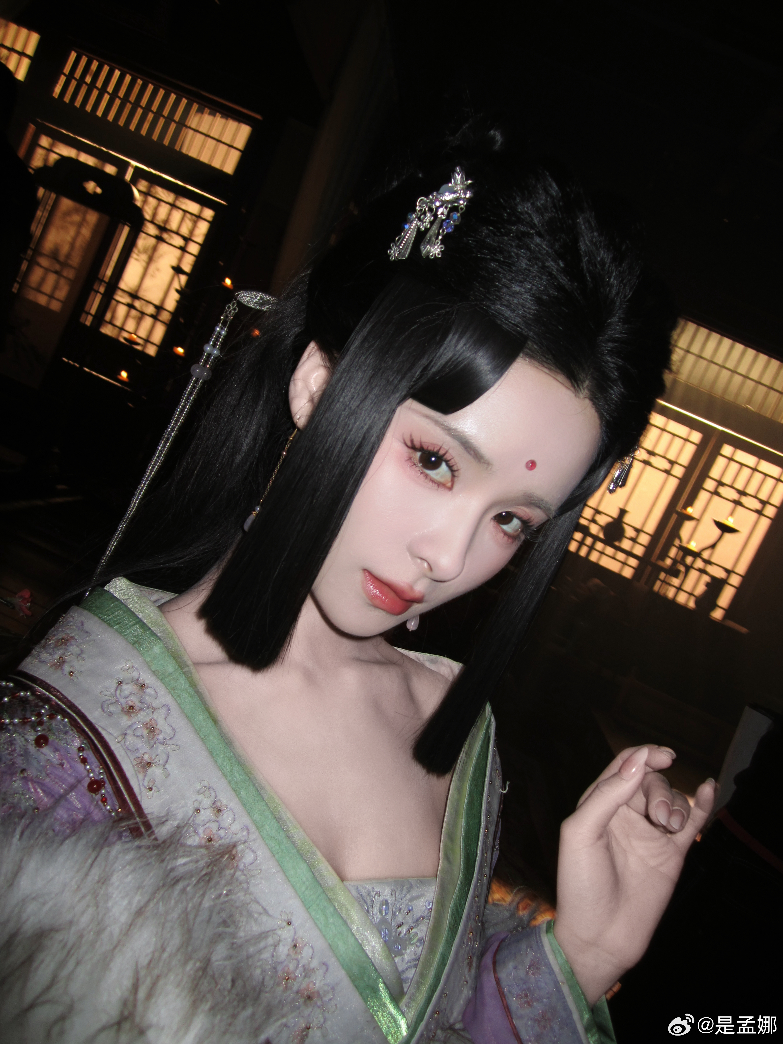 劳动最光荣孟娜M