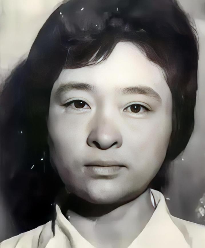 1975年，她用4.5万公款包养了7个情夫，然而，整整十年，竟然没有一个人发现，