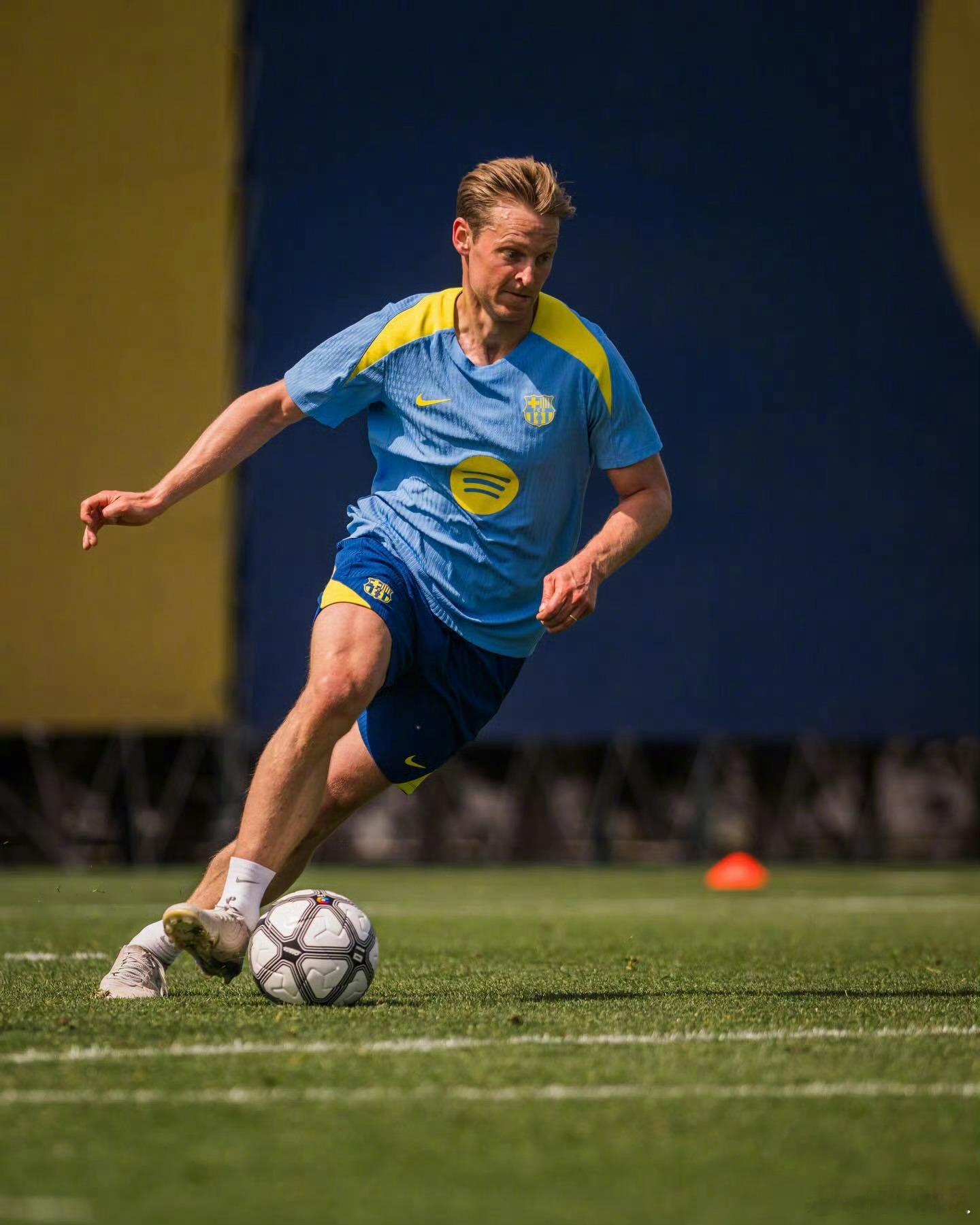 巴萨申诉欧冠争议判罚每体：巴萨拒绝崩盘，更衣室誓言客场逆转马竞据《每日体育报》消