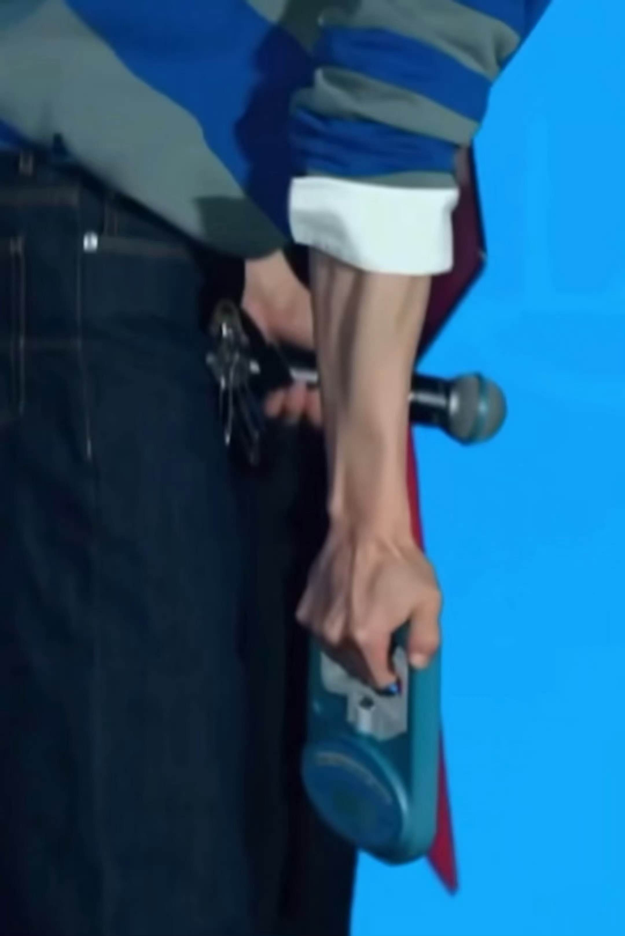 李昀锐跑男发布会握力挑战，谁来懂一下小林这个手臂肌肉，肌肉线条都太漂亮了，好帅啊